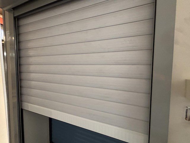 1 dubbele elektrische alu opbouw rolluik suys - afbeelding 2 van  4