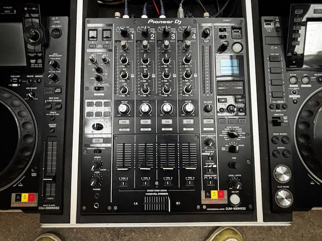 1 dubbele mengtafel pioneer dj cdj-2000nxs2 / djm-900nxs2 - afbeelding 3 van  7