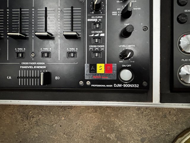 1 dubbele mengtafel pioneer dj cdj-2000nxs2 / djm-900nxs2 - afbeelding 6 van  7