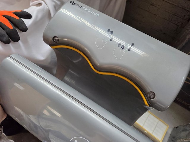 1 dyson airblade handendroger - afbeelding 4 van  5