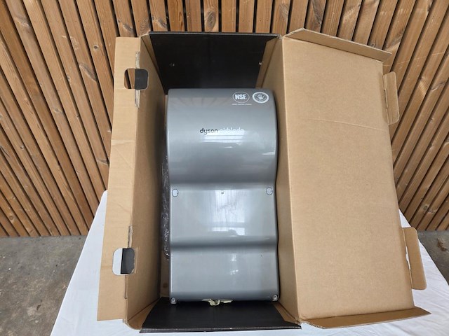 1 dyson airblade - afbeelding 1 van  5