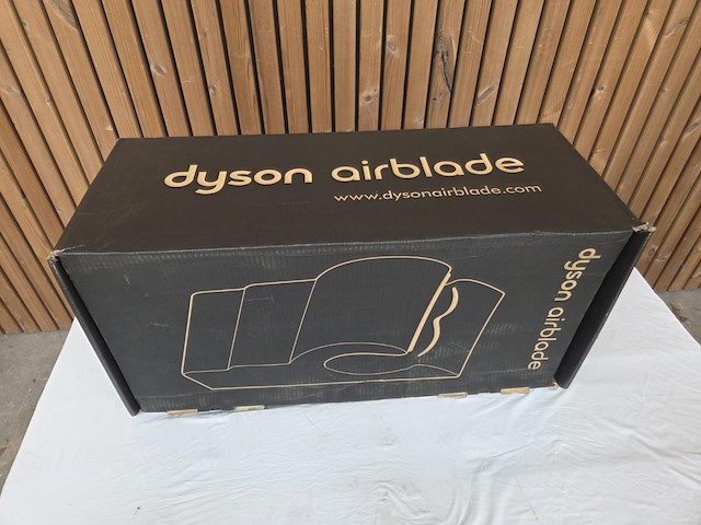 1 dyson airblade - afbeelding 5 van  5