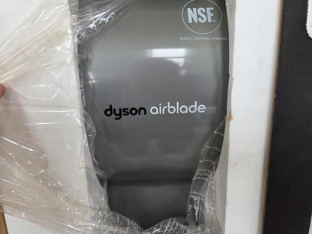 1 dyson airblade - afbeelding 3 van  6