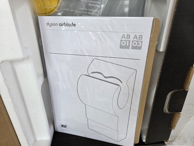 1 dyson airblade - afbeelding 4 van  7