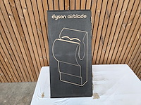 1 dyson airblade - afbeelding 4 van  5
