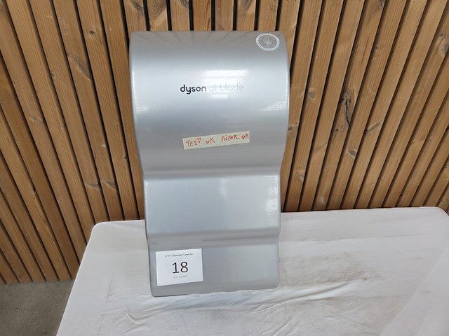 1 dyson airblade - afbeelding 1 van  8