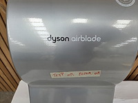 1 dyson airblade - afbeelding 2 van  8