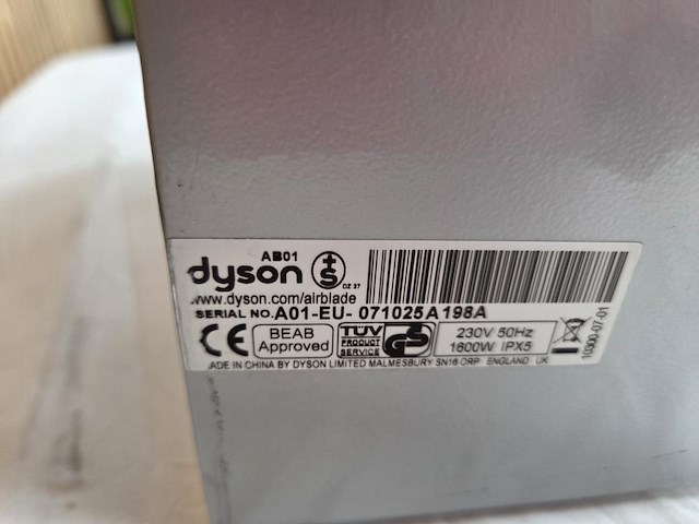 1 dyson airblade - afbeelding 7 van  8