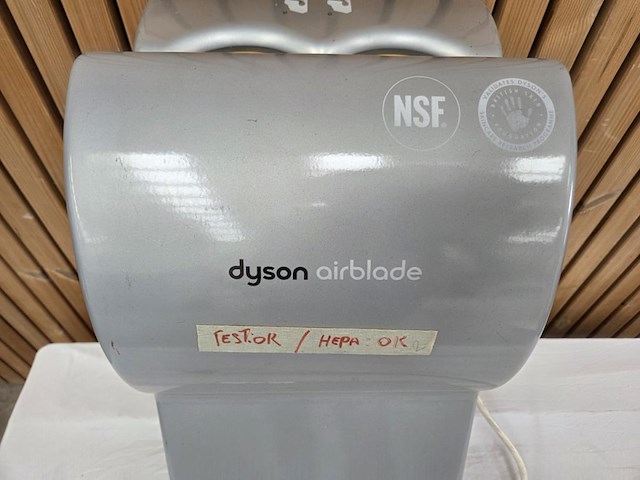 1 dyson airblade - afbeelding 2 van  6