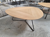 1 eikenfineer salontafel - afbeelding 1 van  5