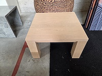 1 eikenhouten bijzettafeltje - afbeelding 2 van  3