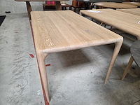 1 eikenhouten eetkamertafel adinda 160/100 artisan - afbeelding 2 van  6