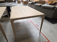 1 eikenhouten eetkamertafel adinda 160/100 artisan - afbeelding 4 van  6
