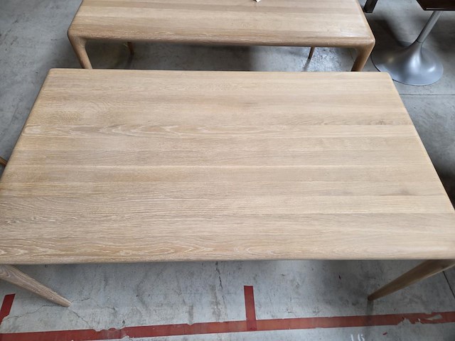 1 eikenhouten eetkamertafel adinda 160/100 artisan - afbeelding 2 van  6