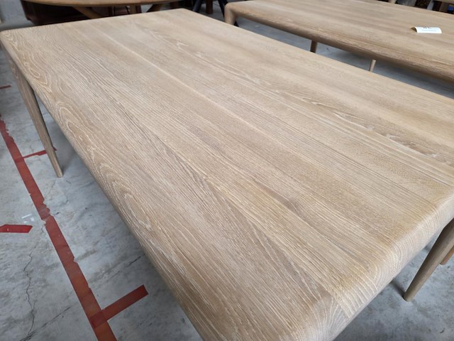 1 eikenhouten eetkamertafel adinda 160/100 artisan - afbeelding 4 van  6
