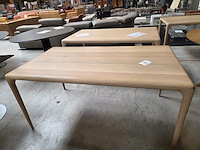 1 eikenhouten eetkamertafel alinda artisan - afbeelding 1 van  7