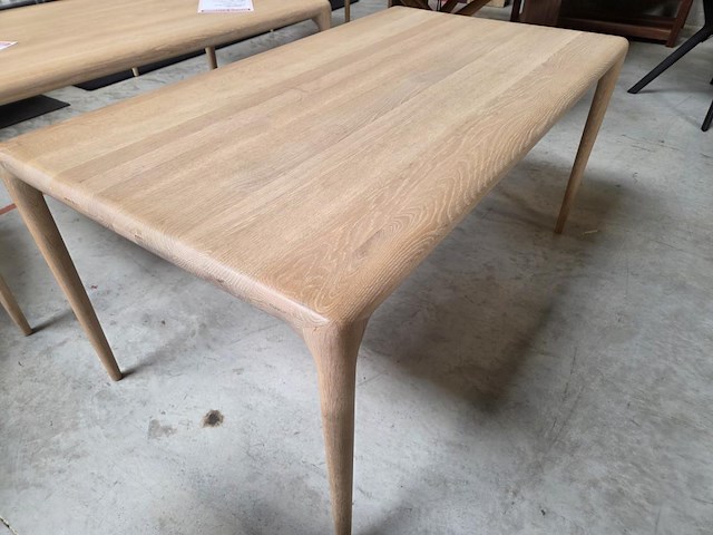 1 eikenhouten eetkamertafel alinda artisan - afbeelding 4 van  7