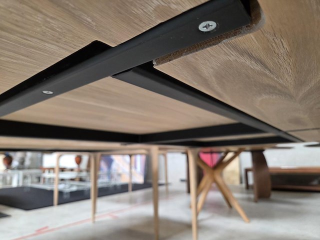 1 eikenhouten eetkamertafel alinda artisan - afbeelding 7 van  7