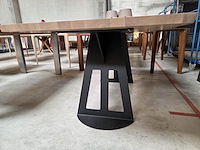 1 eikenhouten eetkamertafel met metalen onderstal bryan - afbeelding 5 van  8