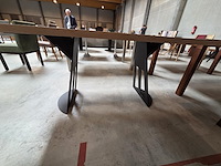 1 eikenhouten eetkamertafel met metalen onderstal bryan - afbeelding 6 van  8