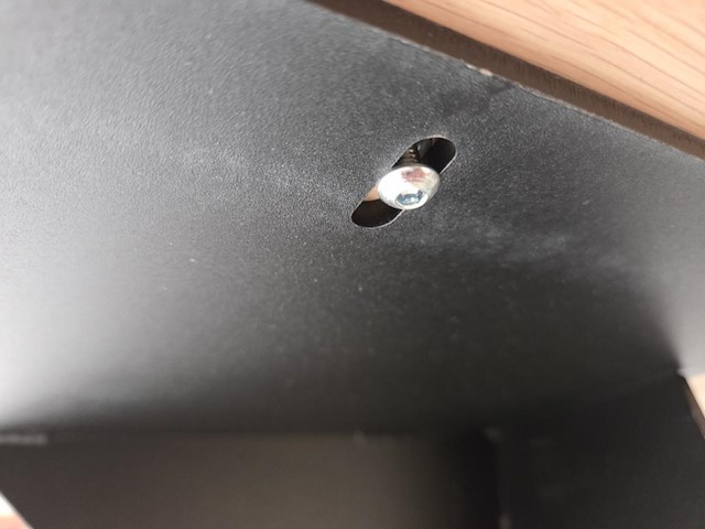 1 eikenhouten eetkamertafel met metalen onderstal bryan - afbeelding 8 van  8