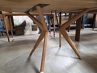 1 eikenhouten ronde tafel abina dia 140 cm artisan - afbeelding 5 van  6