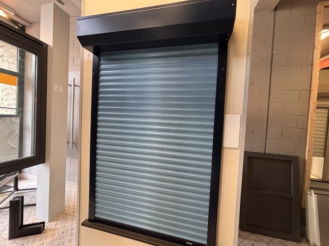 1 elektrische alu opbouw rolluik suys - afbeelding 1 van  4