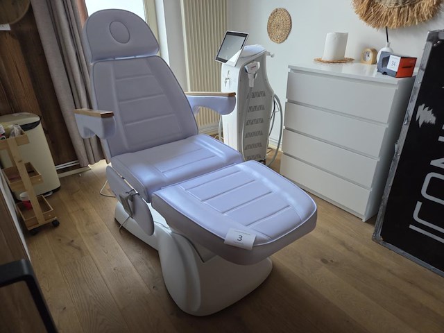 1 elektrische behandelstoel sillon ts-2128e - afbeelding 1 van  6