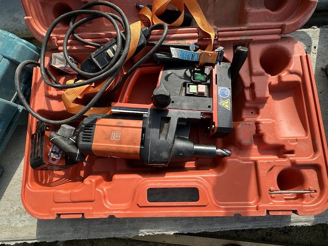 1 elektrische magneetkernboormachine fein kbe 32 - afbeelding 1 van  1