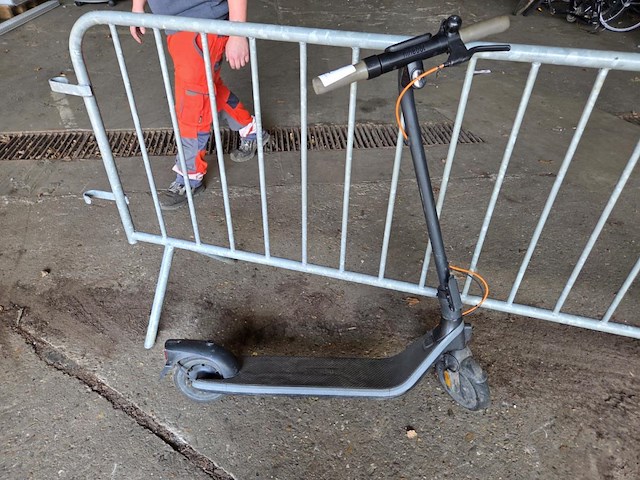 1 elektrische step - afbeelding 1 van  3