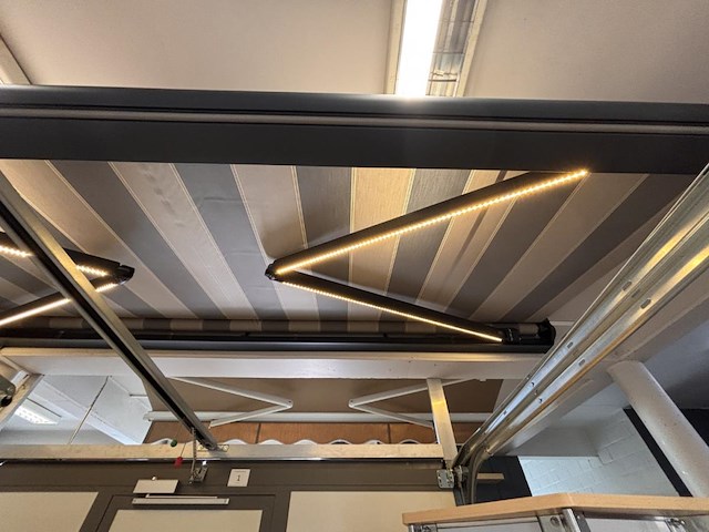 1 elektrische zonnewering "corfu" - afbeelding 1 van  4