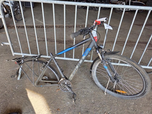 1 fiets - afbeelding 1 van  1