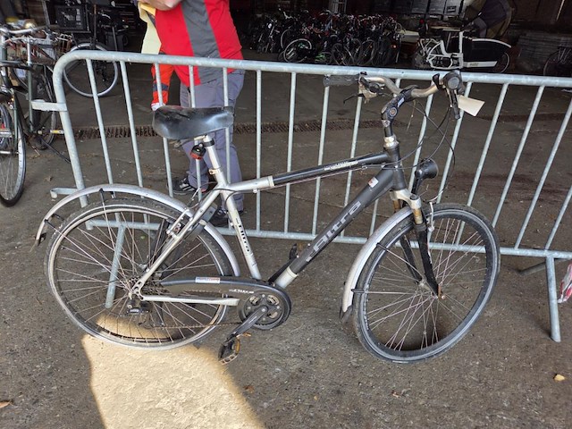 1 fiets - afbeelding 1 van  3