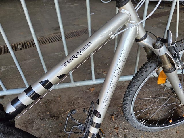 1 fiets - afbeelding 2 van  3