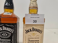 1 fles baccardi spiced rum, 1 fles wilderen wiggle likeur, 1 fles jack daniels 1l, 1 fles jack daniels tennessee honey likeur 1l - afbeelding 6 van  6