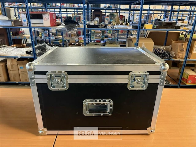 1 flightcase (muurprojector) - afbeelding 1 van  5