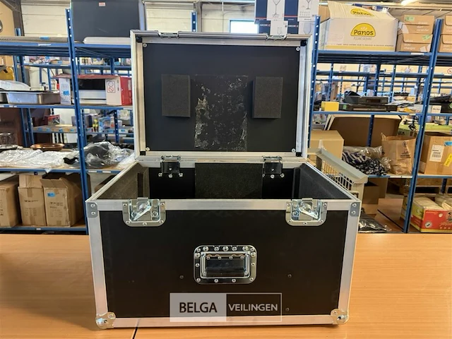 1 flightcase (muurprojector) - afbeelding 4 van  5