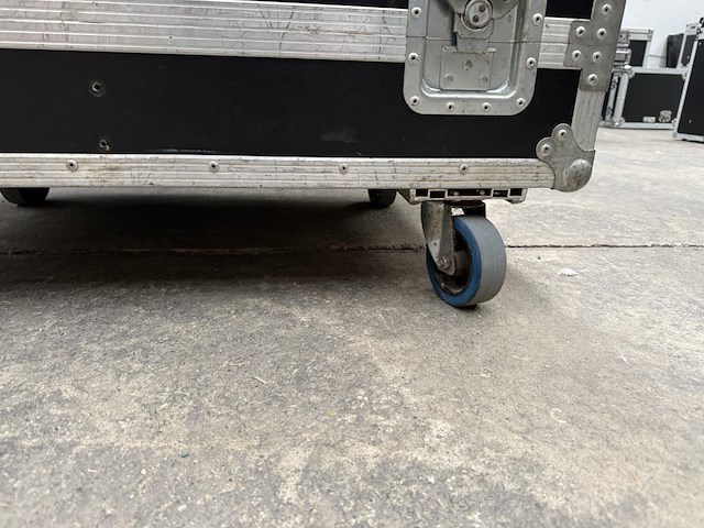 1 flightcase - afbeelding 2 van  7