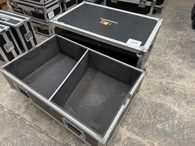 1 flightcase - afbeelding 4 van  7