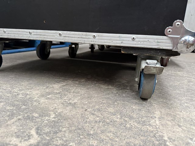 1 flightcase - afbeelding 2 van  7