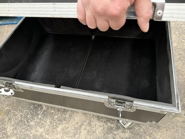 1 flightcase - afbeelding 4 van  7