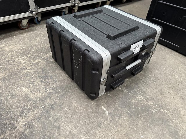 1 flightcase - afbeelding 1 van  7