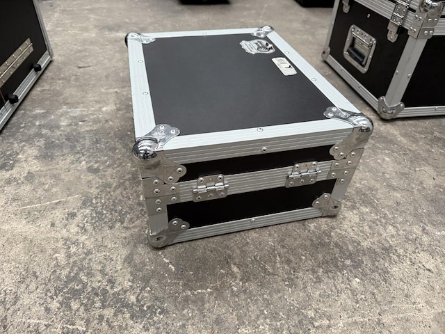 1 flightcase - afbeelding 3 van  8