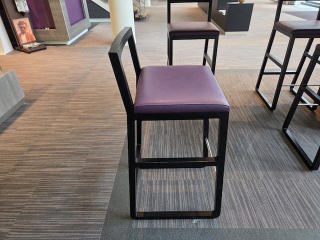 1 formicahouten presentatietafel met glazen open kast met verlichting - afbeelding 6 van  9