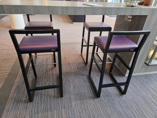 1 formicahouten presentatietafel met glazen open kast met verlichting - afbeelding 7 van  9