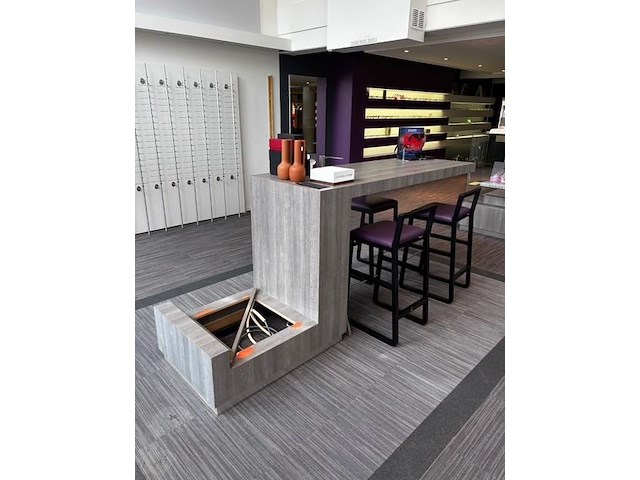 1 formicahouten presentatietafel met glazen open kast met verlichting - afbeelding 9 van  9