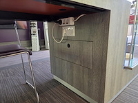 1 formicahouten presentatietafel met glazen open kast met verlichting - afbeelding 7 van  11
