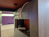 1 formicahouten presentatietafel met glazen open kast met verlichting - afbeelding 7 van  11
