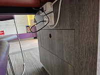 1 formicahouten presentatietafel met glazen open kast met verlichting - afbeelding 8 van  12