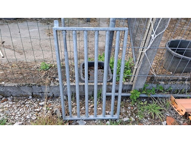 1 galva traliehek voor paardenstal 80cm hoog x 50cm breed - afbeelding 1 van  3